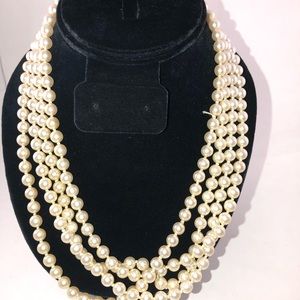 Long pearl necklace